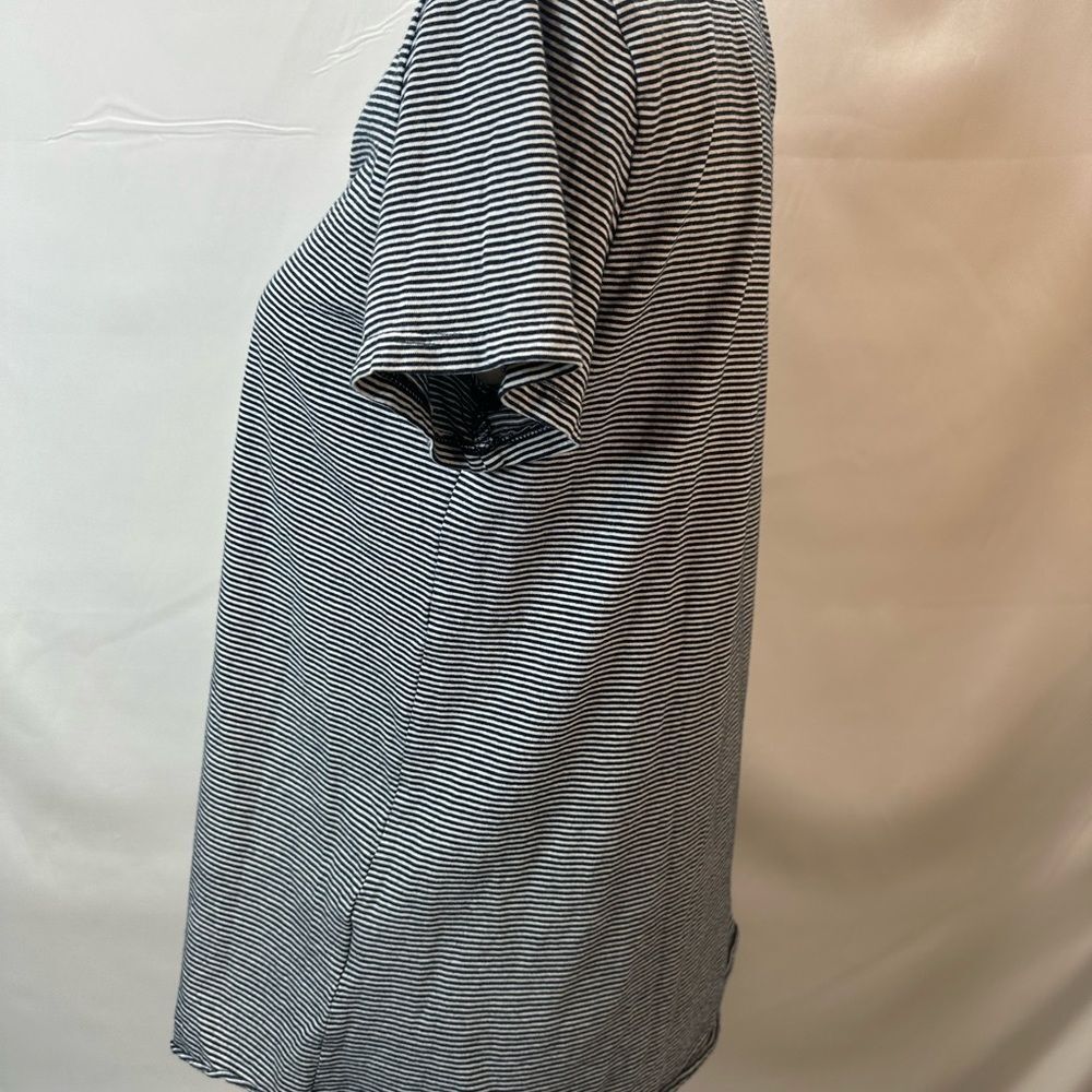 Frank & Eileen Tee Lab Navy and White Striped Tee Size Small - Picture 4 of 9